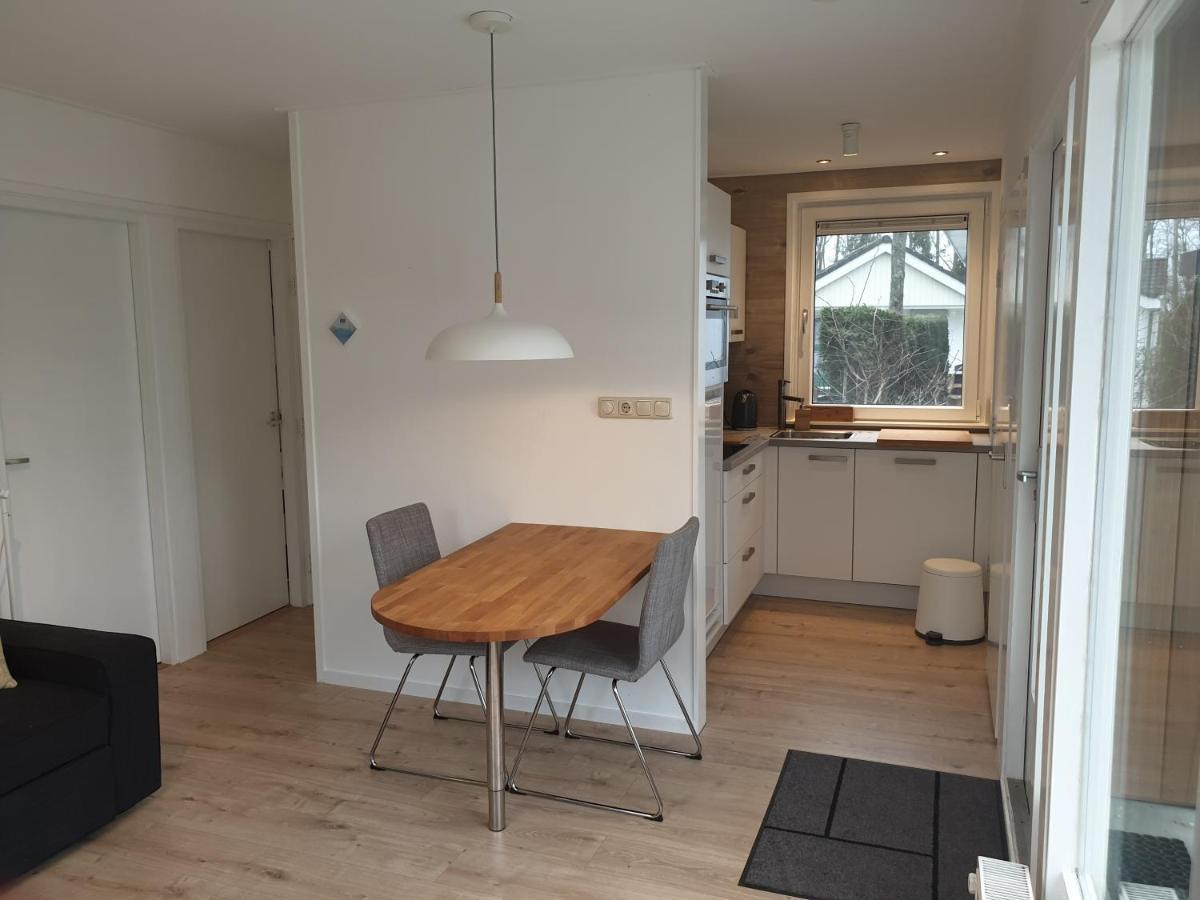 Vakantiewoning 2 Aan Zee , 400 Meter Van Het Strand 주테란데 외부 사진