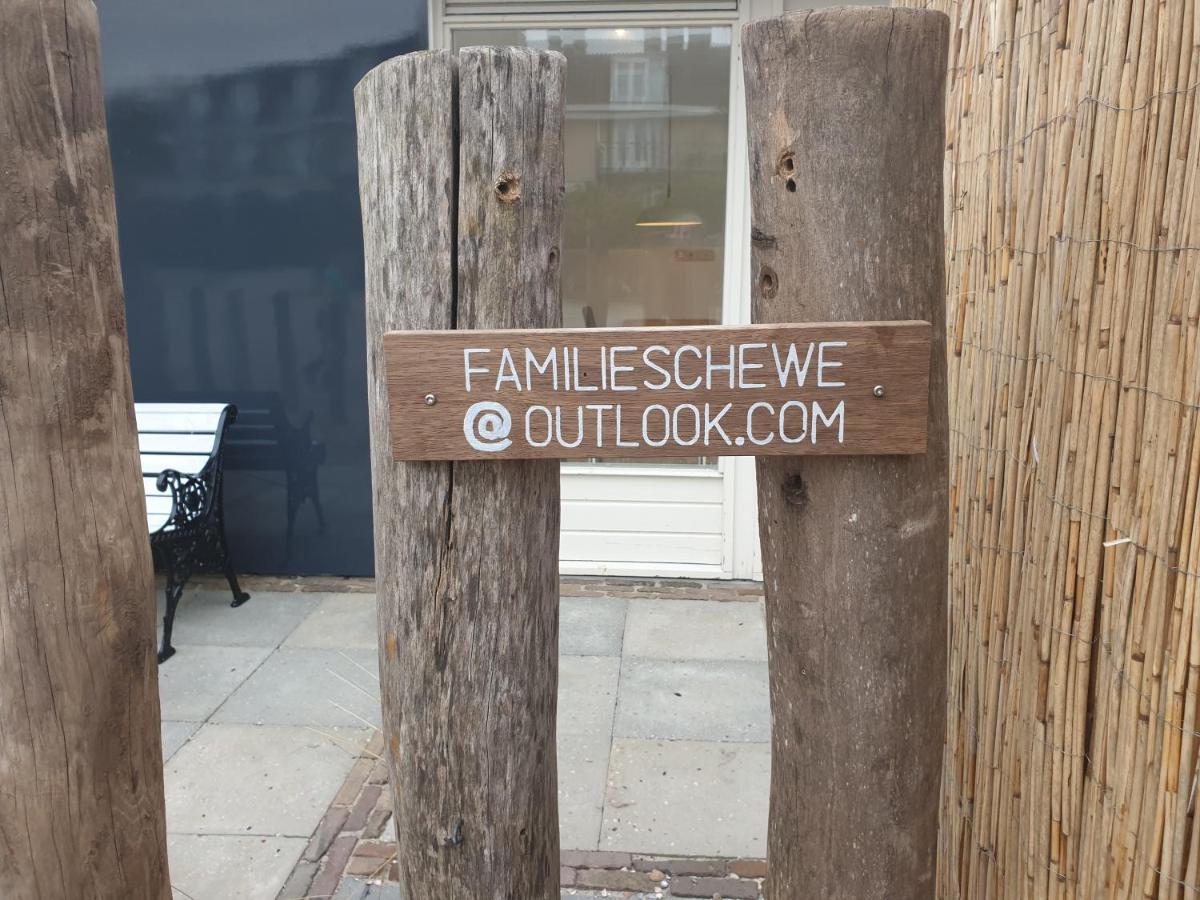 Vakantiewoning 2 Aan Zee , 400 Meter Van Het Strand 주테란데 외부 사진